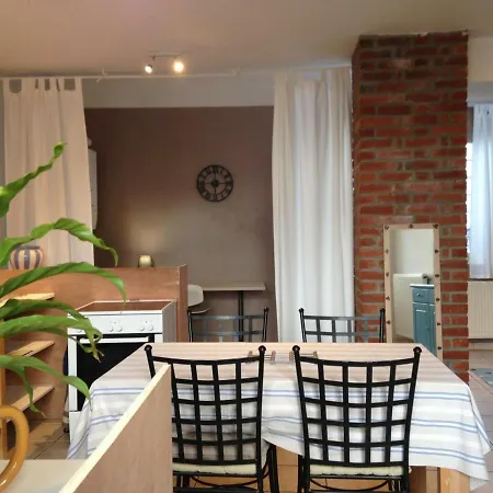 Gîte Fenain, 2 pièces, 2 personnes - FR-1-510-53 Fenain